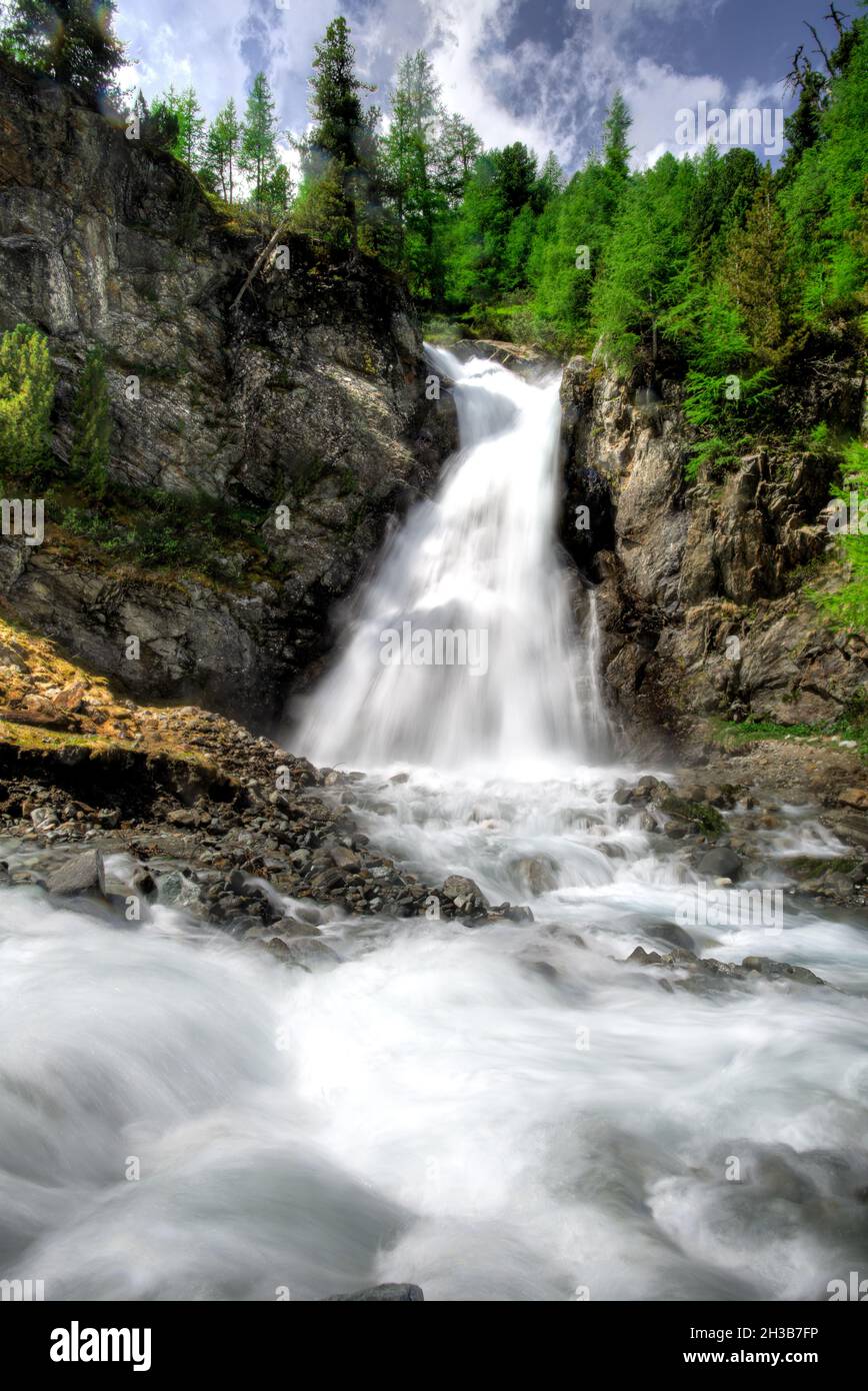 Livigno, Lombardie, Italie: Cascade noire Banque D'Images