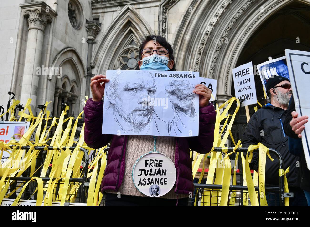 Londres, Royaume-Uni.Liberté de protestation de Julian Assange.Audience d'appel finale, les cours de justice TheRoyal, The Strand. Banque D'Images