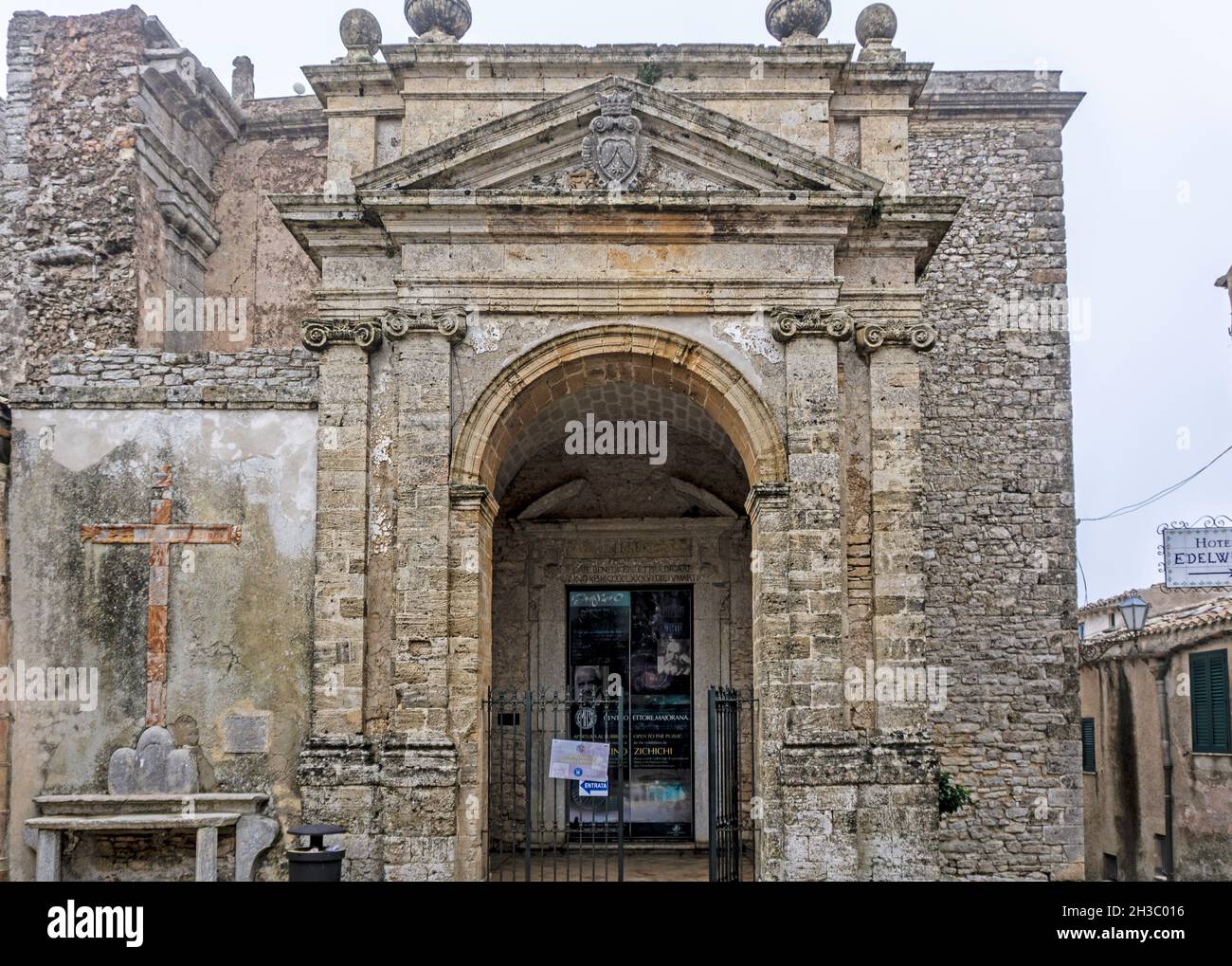 Le Centre Ettore Majoranna à Erice, Sicile, italt.Dédié à la mémoire de l'Ettore Majorana et à l'étude de la physique sous-nucléaire. Banque D'Images