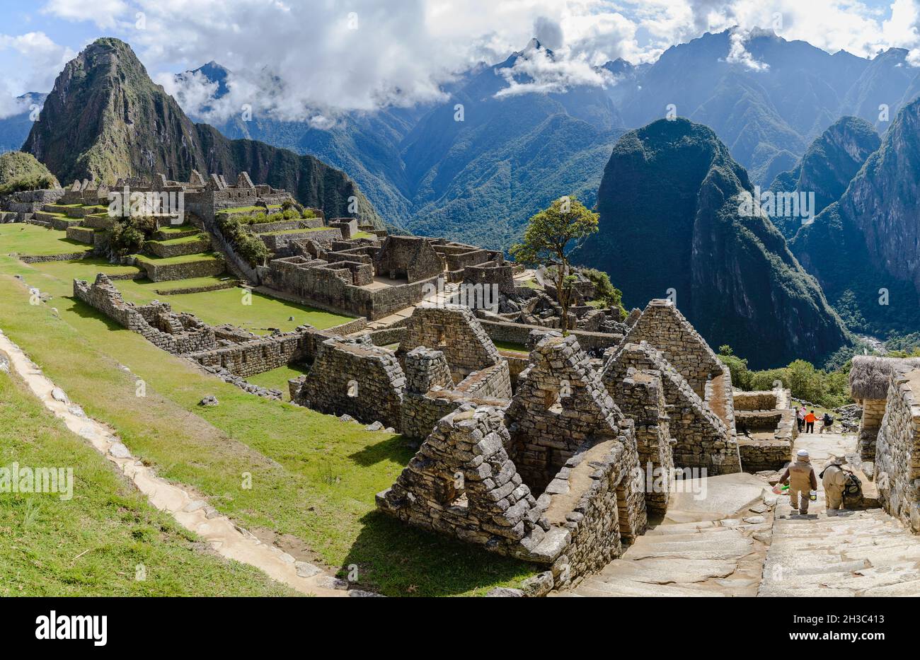 Le sommet de la montagne de Huayna Picchu à Machu Picchu, Cuzco, Pérou. Banque D'Images Le sommet de la montagne de Huayna Picchu à Machu Picchu, Cuzco, Pérou. Banque D'Images