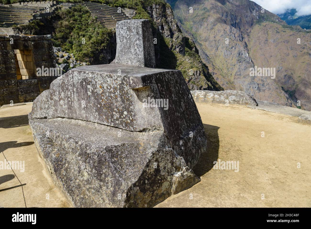 La pierre d'Intihuatana est une pierre rituelle alignée avec le soleil pendant le solstice d'hiver.Machu Picchu, Cuzco, Pérou. Banque D'Images La pierre d'Intihuatana est une pierre rituelle alignée avec le soleil pendant le solstice d'hiver.Machu Picchu, Cuzco, Pérou. Banque D'Images