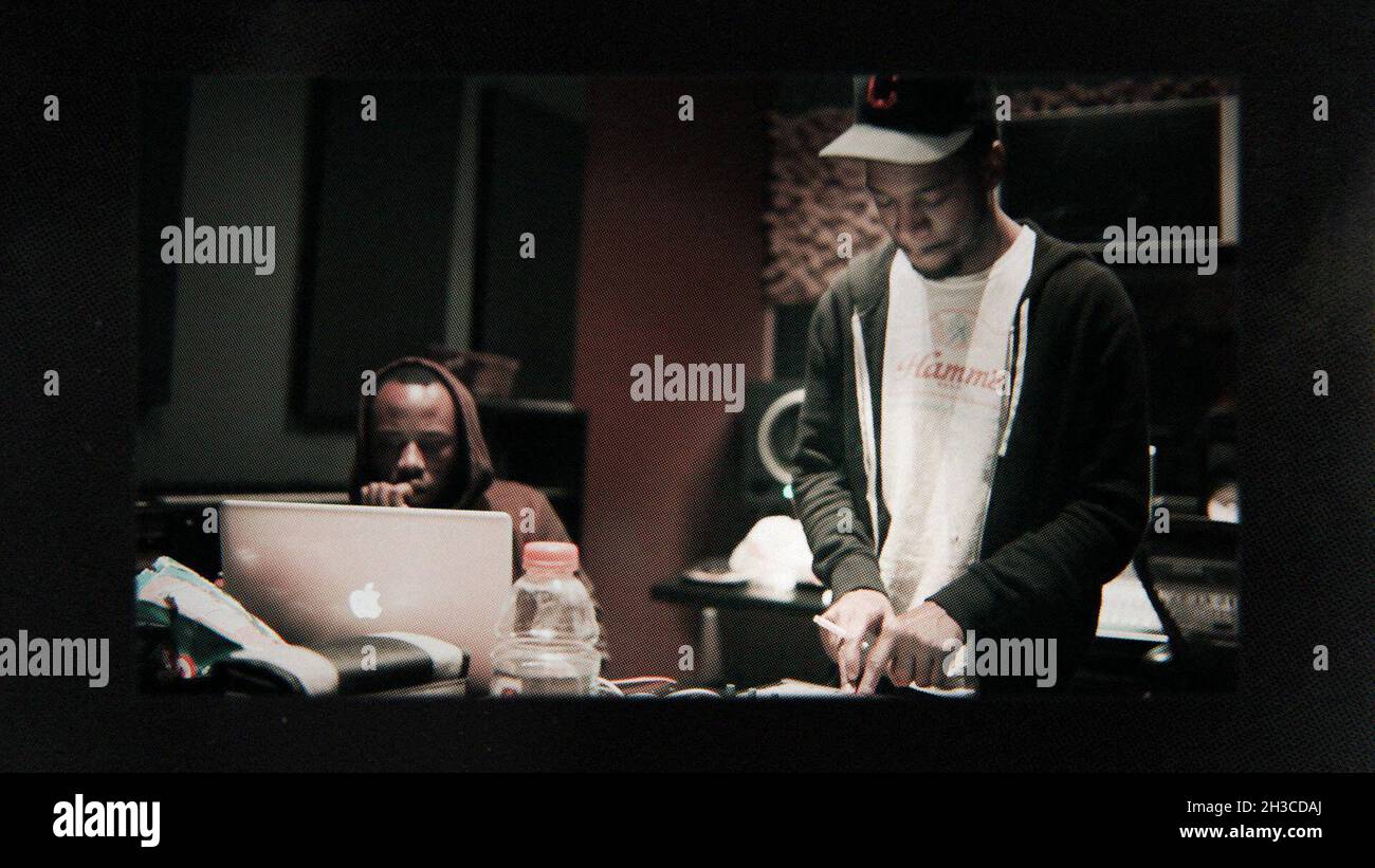 DATE DE SORTIE: 5 novembre 2021 TITRE: Un homme nommé Scott STUDIO: Amazon Studios DIRECTOR:Robert Alexander PLOT: Suit la carrière musicale de Kid Cudi depuis la sortie de 'Day 'N Night' en 2008 jusqu'aux enregistrements de nos jours.Amis et producteurs illustrent son histoire en conjonction avec des séquences de concert et jamais vu dans les coulisses.AVEC: KID CUDI.(Image de crédit : © Amazon Studios/Entertainment Pictures) Banque D'Images