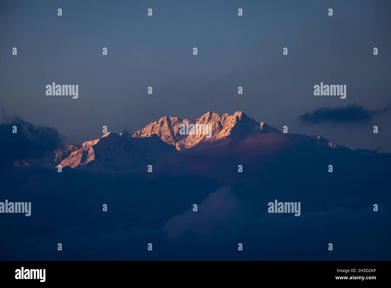 Chaîne de montagnes de Kangchenjunga de l'Himalaya Banque D'Images