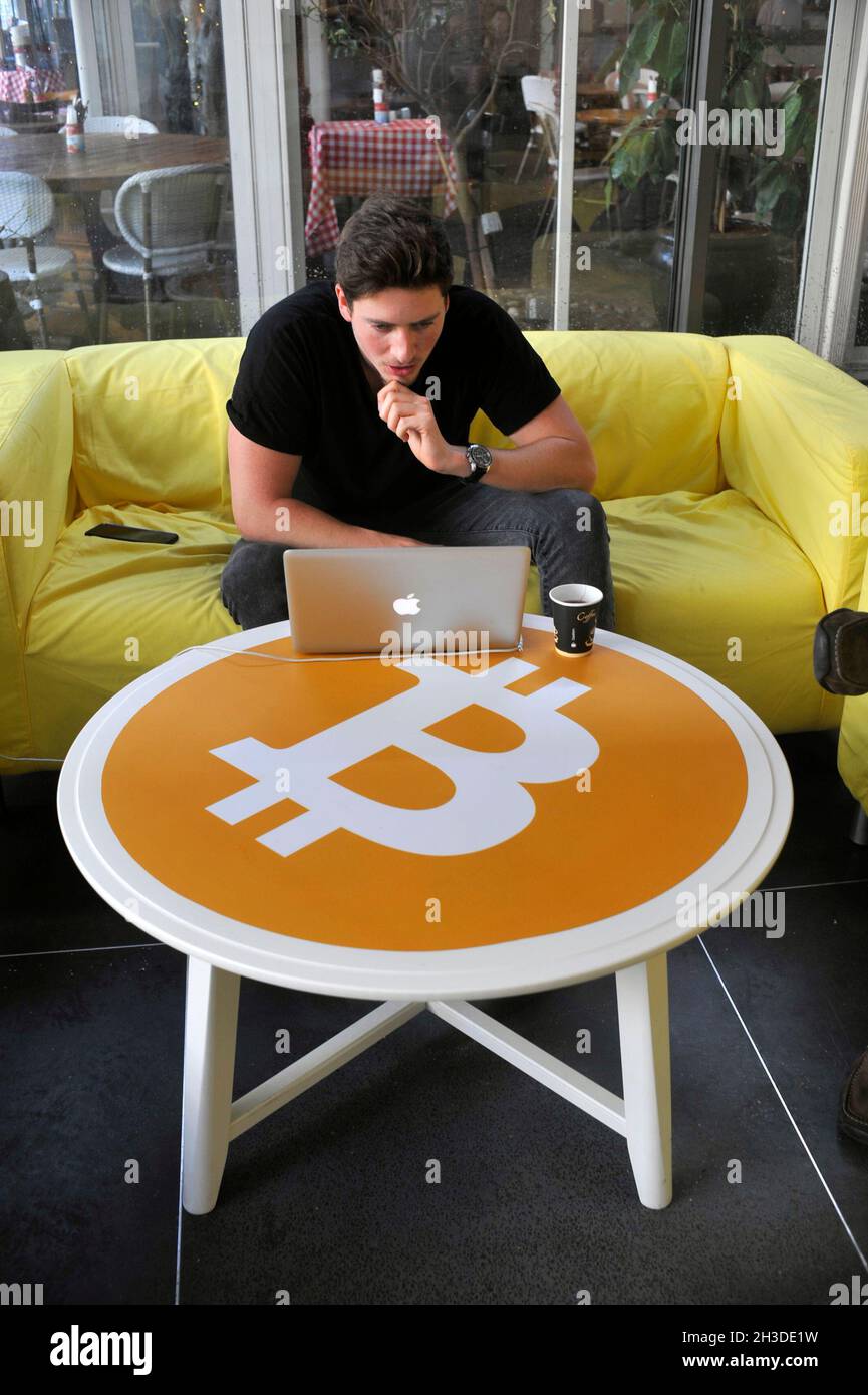 ISRAËL.TEL AVIV.AGENCE DE LA BANQUE BITCOIN Banque D'Images