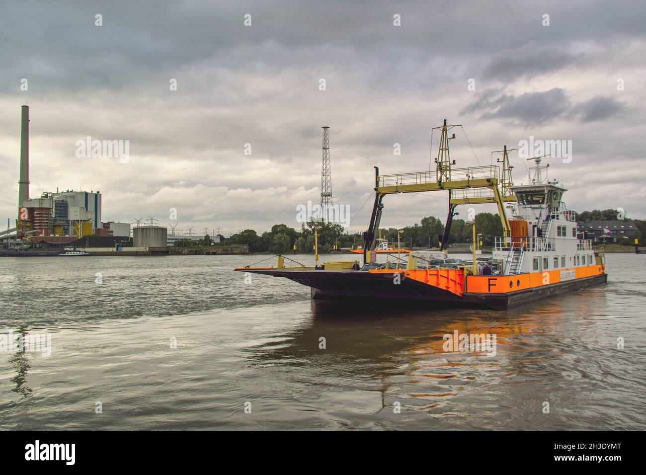 Navette ferry à travers le Bas Weser, Allemagne, Basse-Saxe, Berne Photo  Stock - Alamy