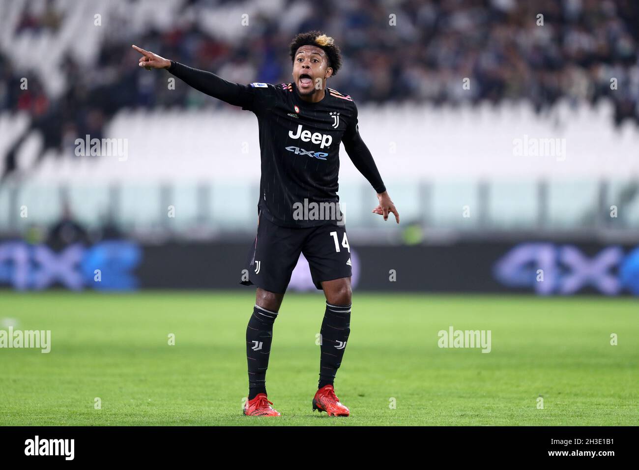 Weston McKennie de Juventus FC gestes pendant la série Un match entre Juventus FC et nous Sassuolo . Banque D'Images