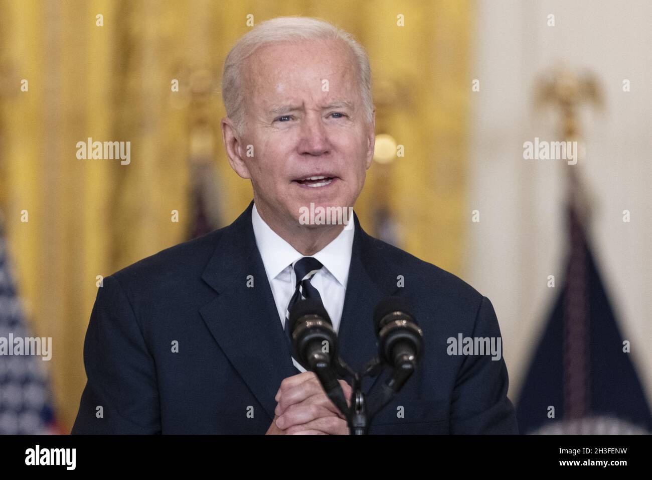 Le président Joe Biden a parlé de ses projets de loi sur les infrastructures et des compromis possibles sur le budget dans la salle est de la Maison Blanche à Washington, DC, le jeudi 28 octobre 2021.Biden a annoncé qu'il existe un accord-cadre pour les plans de dépenses de plusieurs milliers de milliards de dollars.Photo de Tasos Katopodis/Pool/ABACAPRESS.COM Banque D'Images
