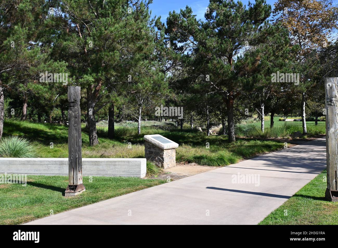 IRVINE, CALIFORNIE - 23 OCT 2021: Site de l'ancienne maison d'emballage de Valence à Jeffrey Open Space Trail. Banque D'Images