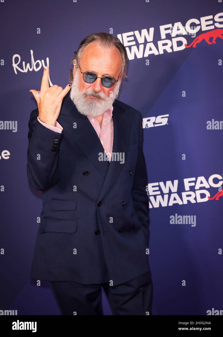 Hambourg, Allemagne.28 octobre 2021.Frederick Lichtenstein (musicien) arrive sur le tapis rouge pour le Bunte New faces Award Music 2021 au Ruby Lotti Hotel & Bar.Credit: Christian Charisius/dpa/Alay Live News Banque D'Images