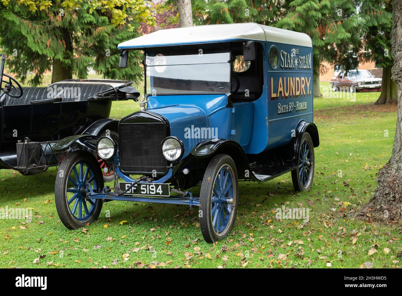1921 fourgonnette Ford de livraison au Bicester Heritage Centre automne dimanche Scramble événement.Bicester, Oxfordshire, Angleterre Banque D'Images