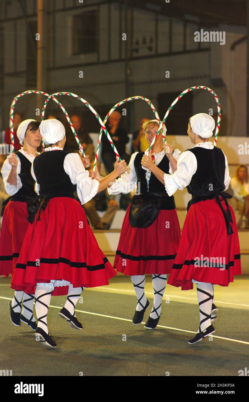 Basque folklore Banque de photographies et d’images à haute résolution ...