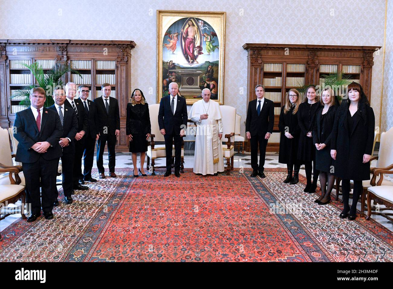 Etat de la Cité du Vatican, Vatikanstadt.29 octobre 2021.Italie, Rome, Vatican, 29/10/21.Le pape François le président des États-Unis d'Amérique Joe Biden lors d'une audience privée au Vatican .RÉSERVÉ À L'USAGE ÉDITORIAL - Vatican Media/Spaziani.Credit: dpa/Alay Live News Banque D'Images