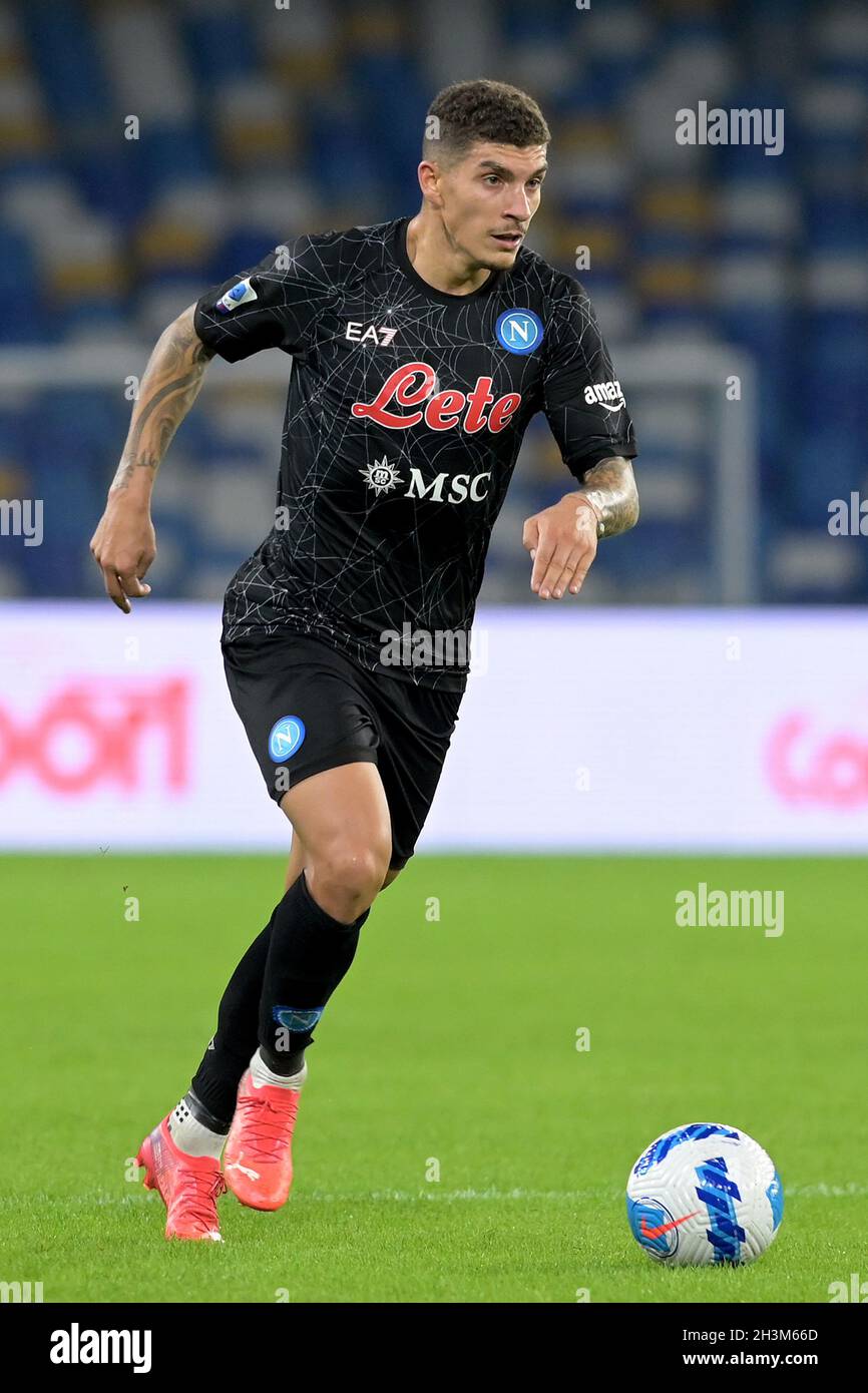 NAPELS, ITALIE - OCTOBRE 28: Giovanni Di Lorenzo de SSC Napoli pendant la série Un match entre SSC Napoli et le FC de Bologne au Stadio Diego Armando Maradona le 28 octobre 2021 à Napels, Italie (photo de Ciro Santangelo/Orange Pictures) Banque D'Images