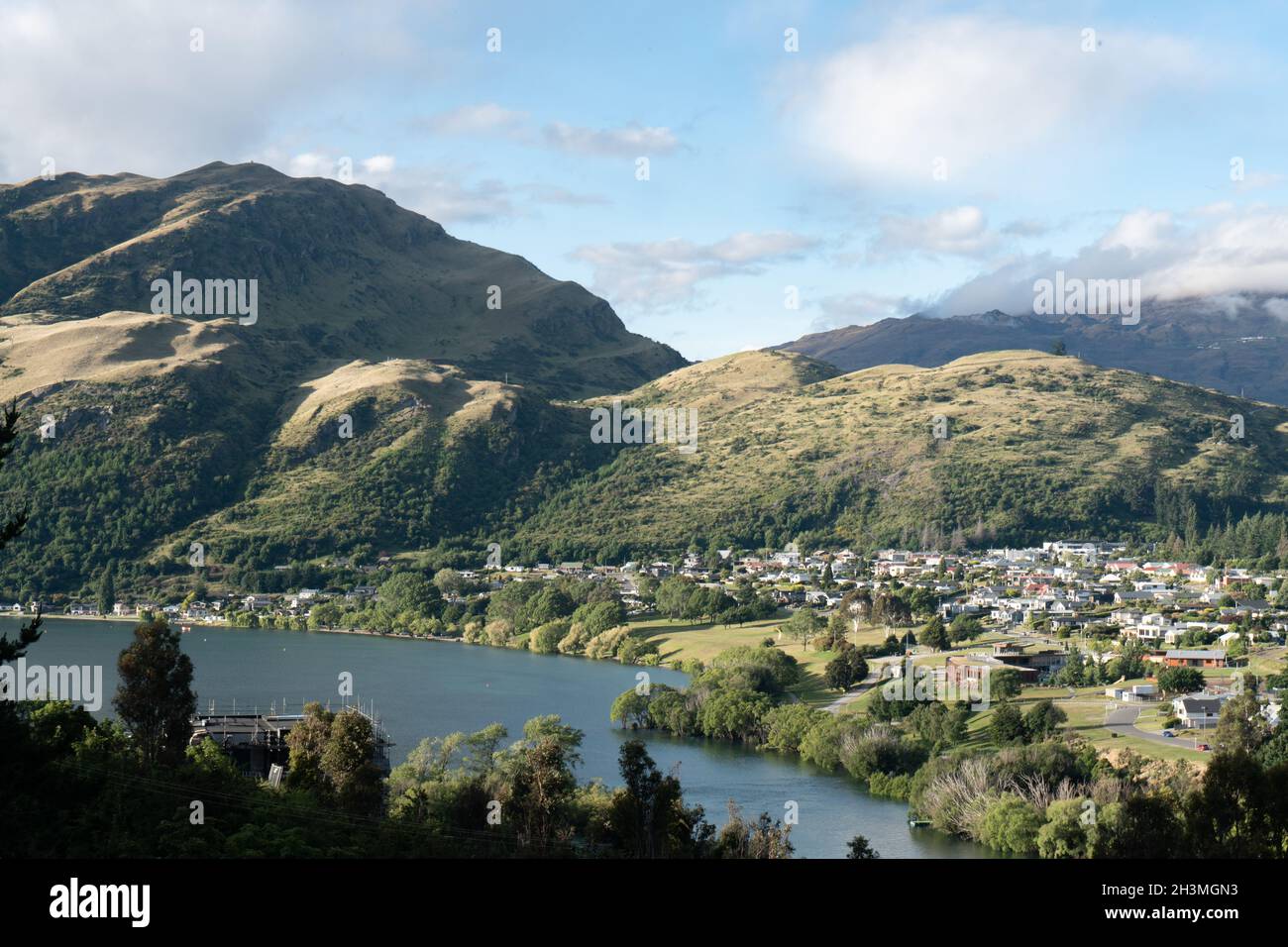 lac et paysage de montagne à Queenstown, Nouvelle-Zélande Banque D'Images