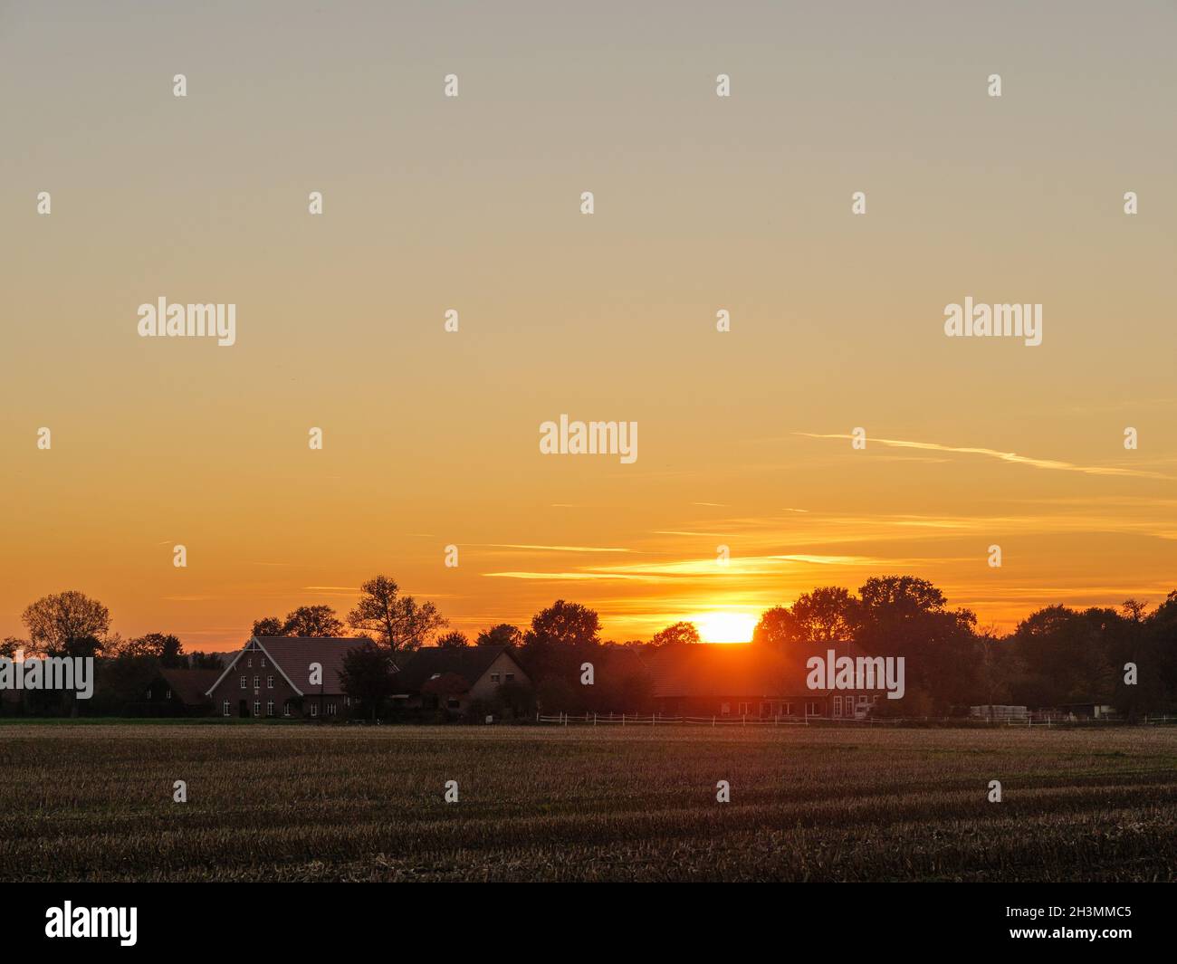 coucher de soleil dans le muensterland allemand Photo Stock - Alamy