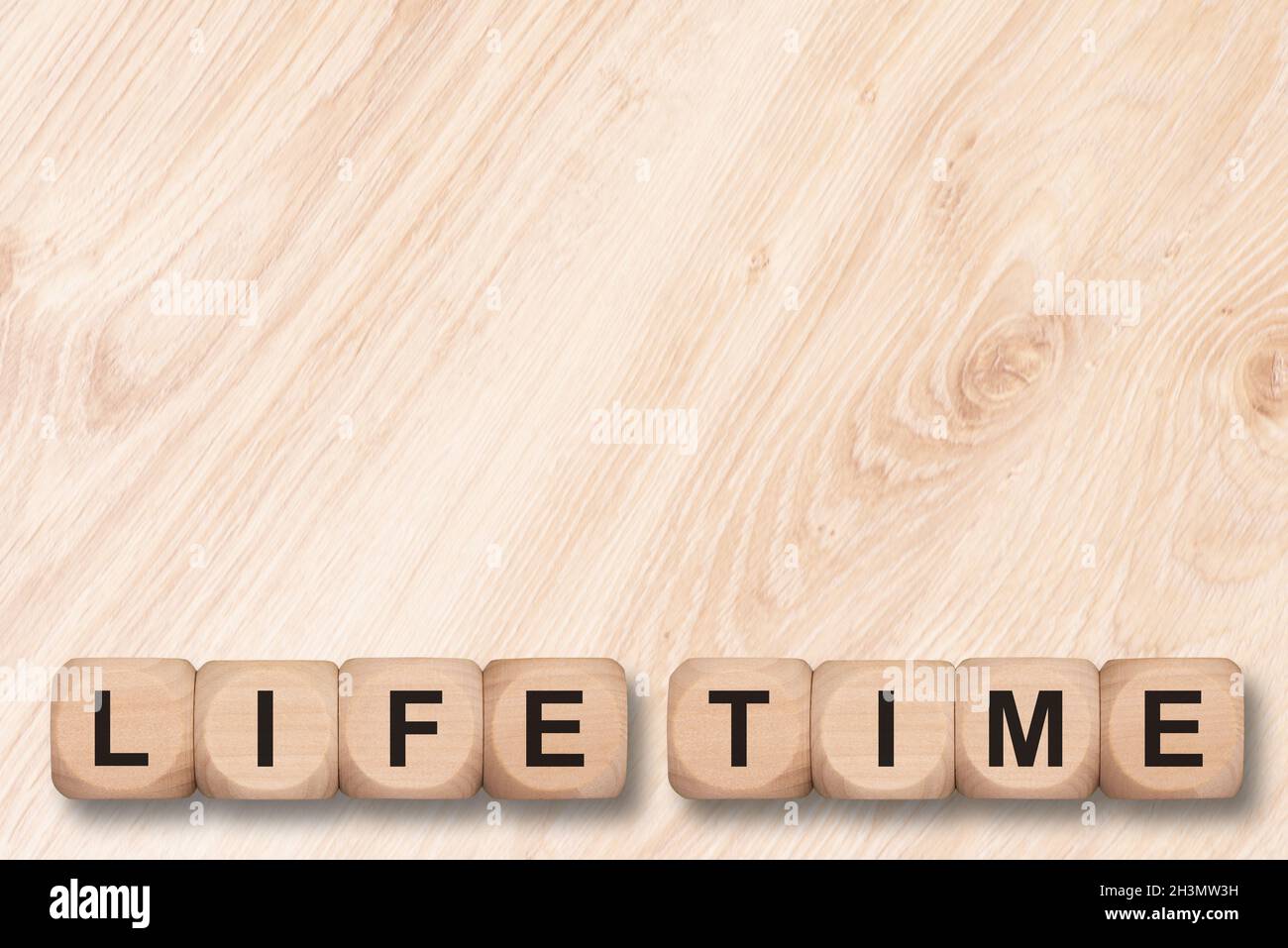 Temps de vie écrit sur des cubes en bois Banque D'Images