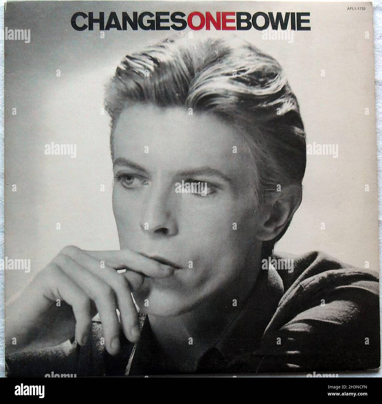 1976 David Bowie change un LP pochette compilation Record Album photo Vinyl  Photo Stock - Alamy