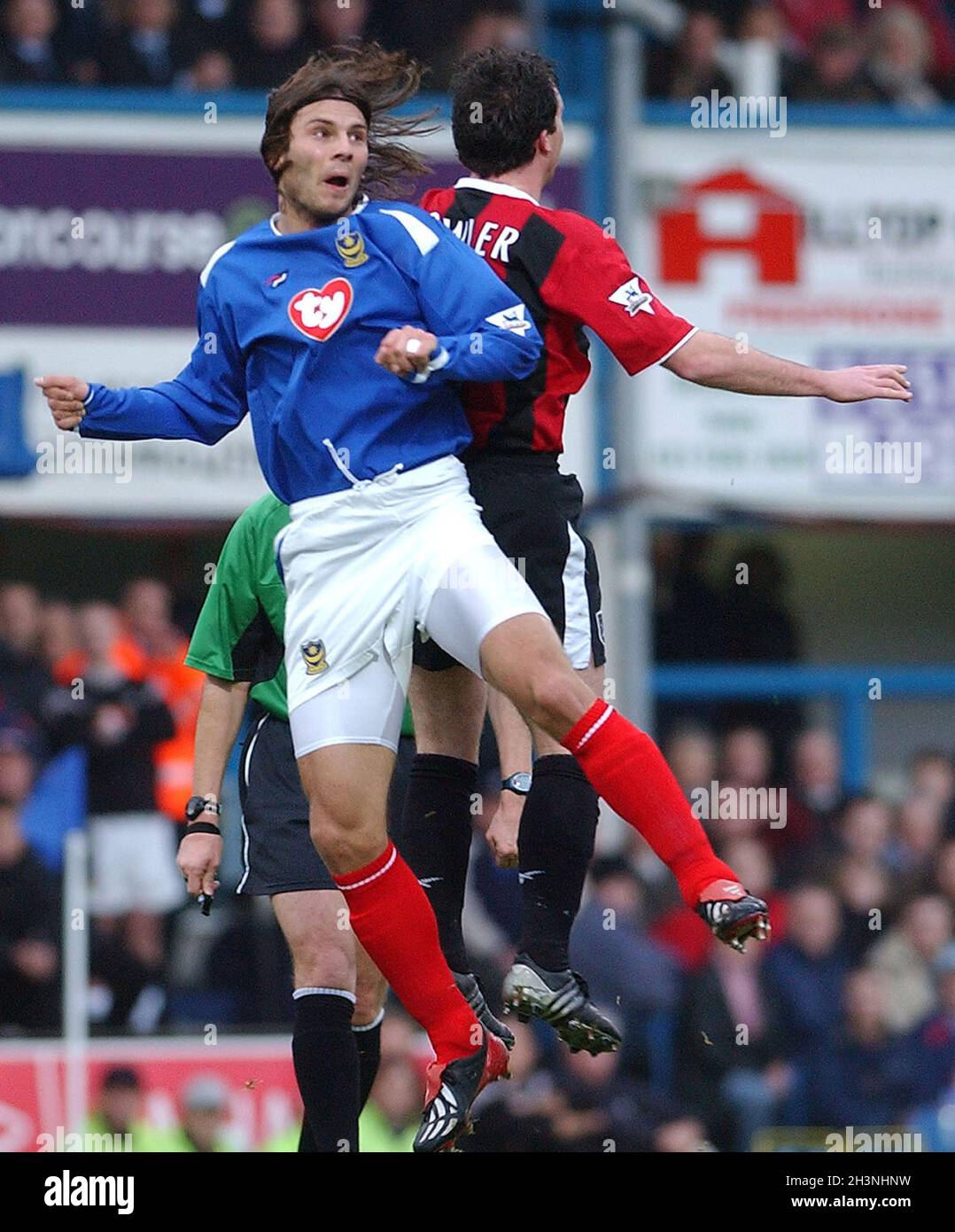 portsmouth / manchester City 10-1-04 PATRIK BERGER PICMIKE WALKER 2004 Banque D'Images