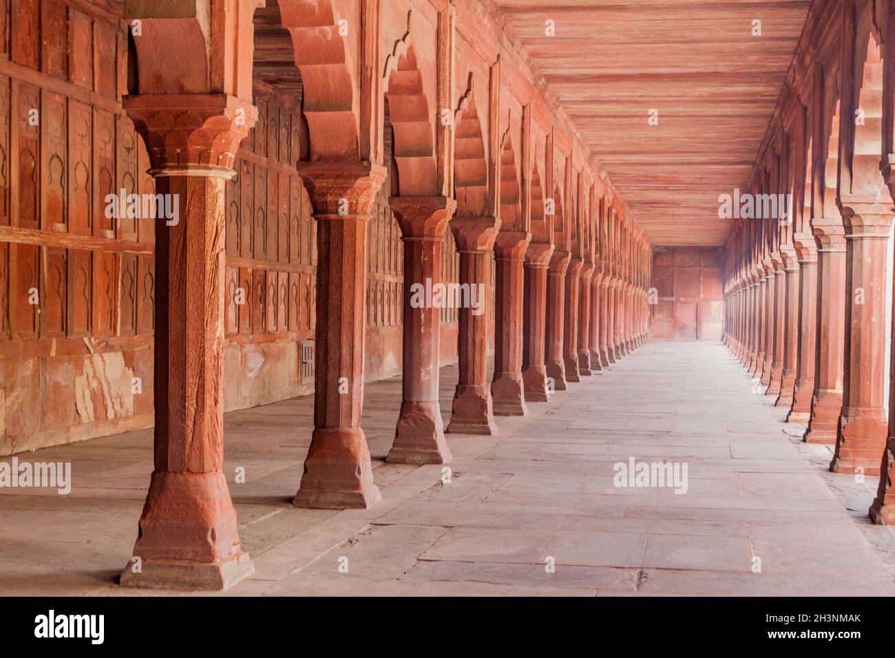 Passerelle au complexe Taj Mahal à Agra, Inde Banque D'Images