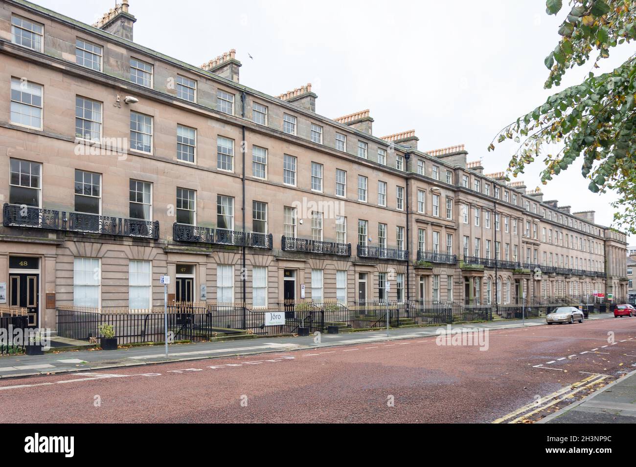 Terrasse géorgienne, Hamilton Square, Birkenhead, Metropolitan Borough of Wirral, Merseyside, Angleterre, Royaume-Uni Banque D'Images