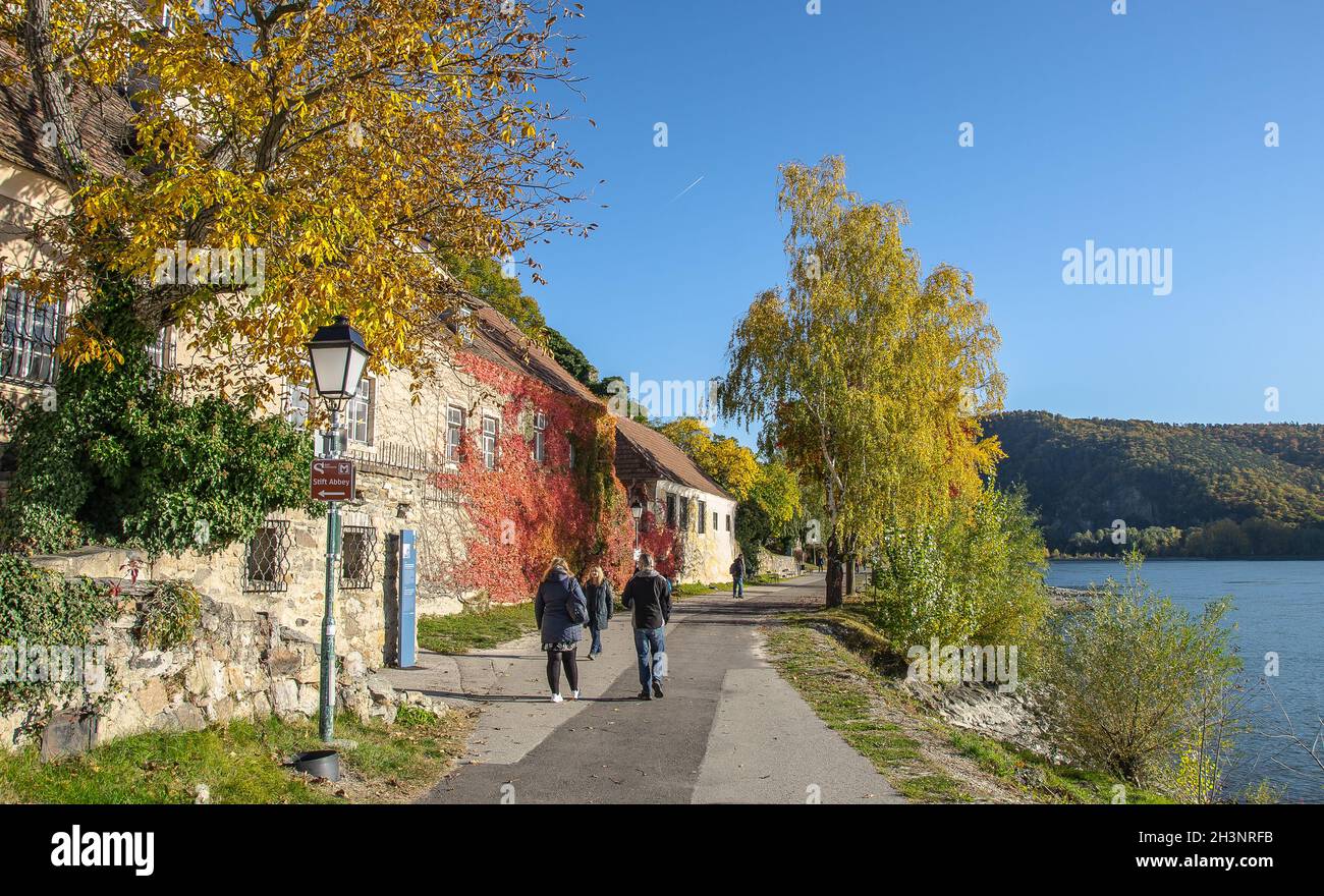 Dürnstein, petite ville sur le Danube, dans le district de Krems-Land, est l'une des destinations touristiques les plus visitées de la région de Wachau. Banque D'Images
