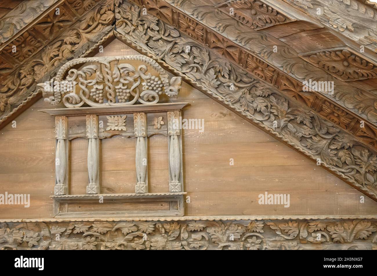 Sculpter sur du bois de trésorerie et des cantikas. La créativité russe ancienne. Musée de la culture russe. Banque D'Images