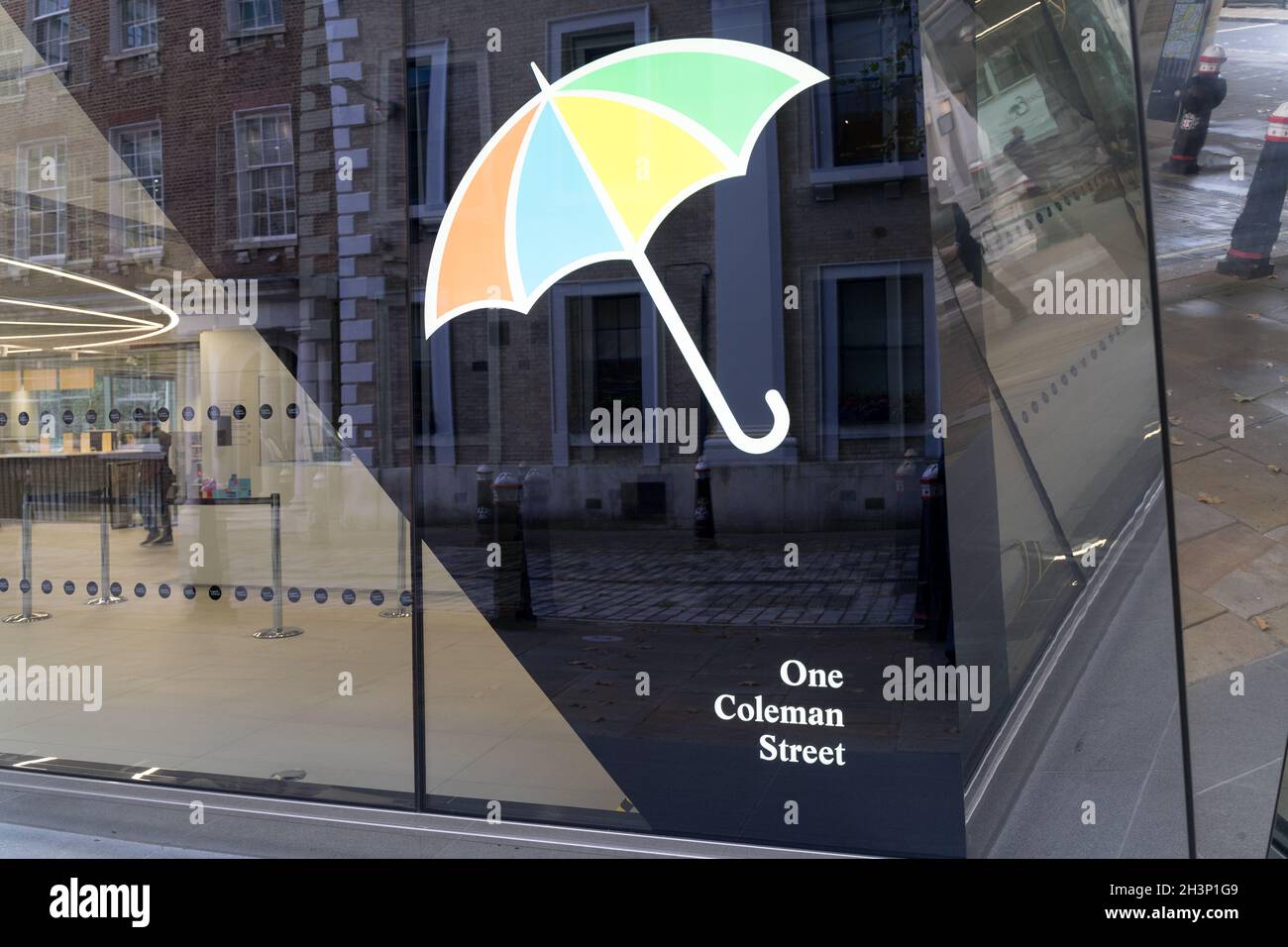 Le logo parapluie de Legal & General Group plc, une société britannique de services financiers multinationaux et de gestion d actifs située à Londres, en Angleterre, au Royaume-Uni Banque D'Images