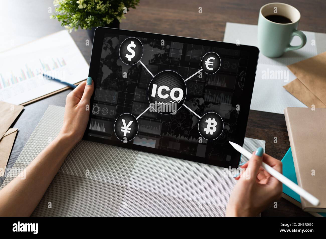 ICO - offre initiale de pièces. Concept de la technologie financière et de la blockchain. Banque D'Images