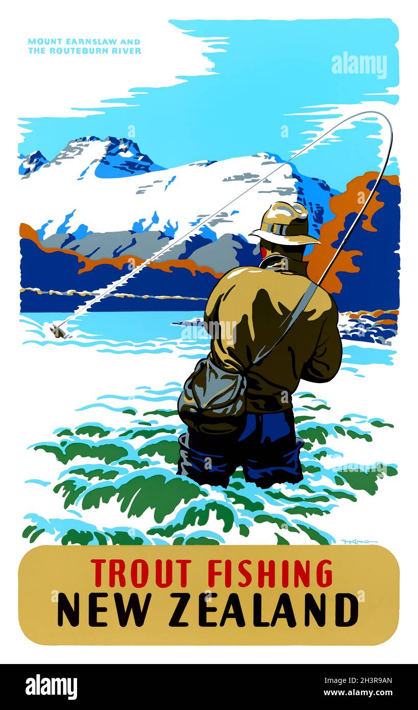 Pêche à la truite, Nouvelle-Zélande.Le mont Earnslaw et la rivière Routeburn par Marcus King (1891-1983).Affiche ancienne restaurée publiée en 1954 en Nouvelle-Zélande. Banque D'Images