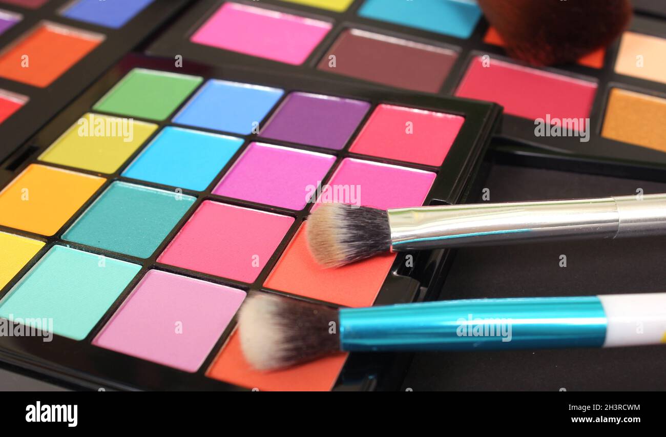 Palettes de pigments cosmétiques colorées Banque D'Images