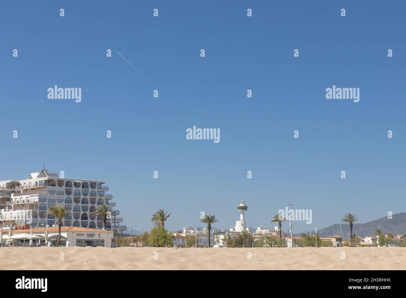 EMPURIABRAVA, ESPAGNE-8 MAI 2021: Côte d'Empuriabrava, 'ville des canaux', Costa Brava, province de Gérone Banque D'Images