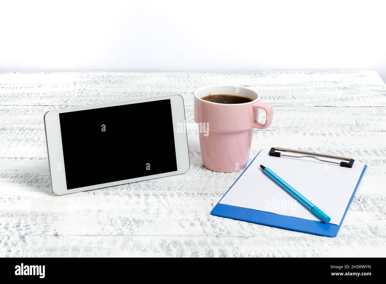 Communications sans fil appels voix vidéo rédaction de notes importantes connexion mondiale connexions en ligne Internet Rechercher E-mail Rea Banque D'Images