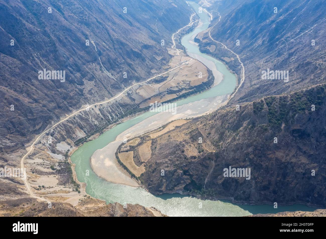 Vue aérienne sur le paysage de la rivière nujiang Banque D'Images