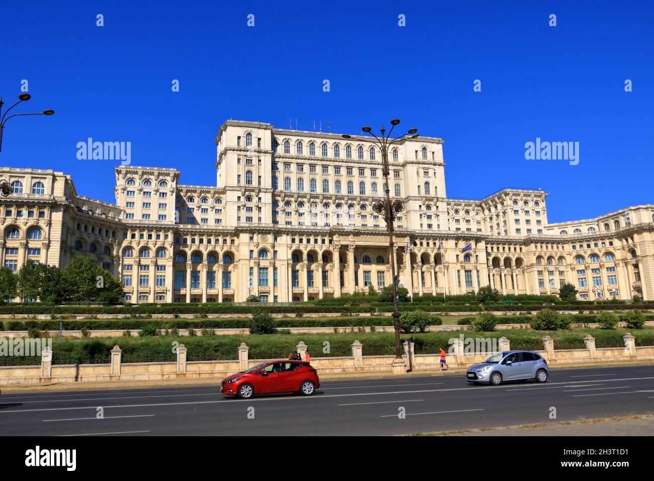 Septembre 4 2021 - Bucarest en Roumanie : façade du Palais du Parlement Banque D'Images