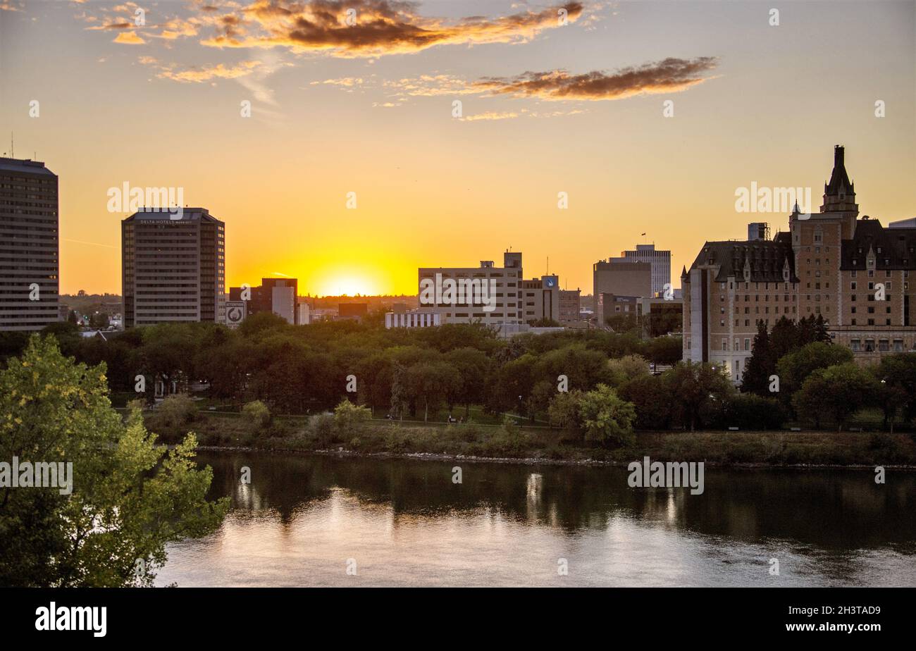 Sunset Downtown Saskatoon Banque D'Images