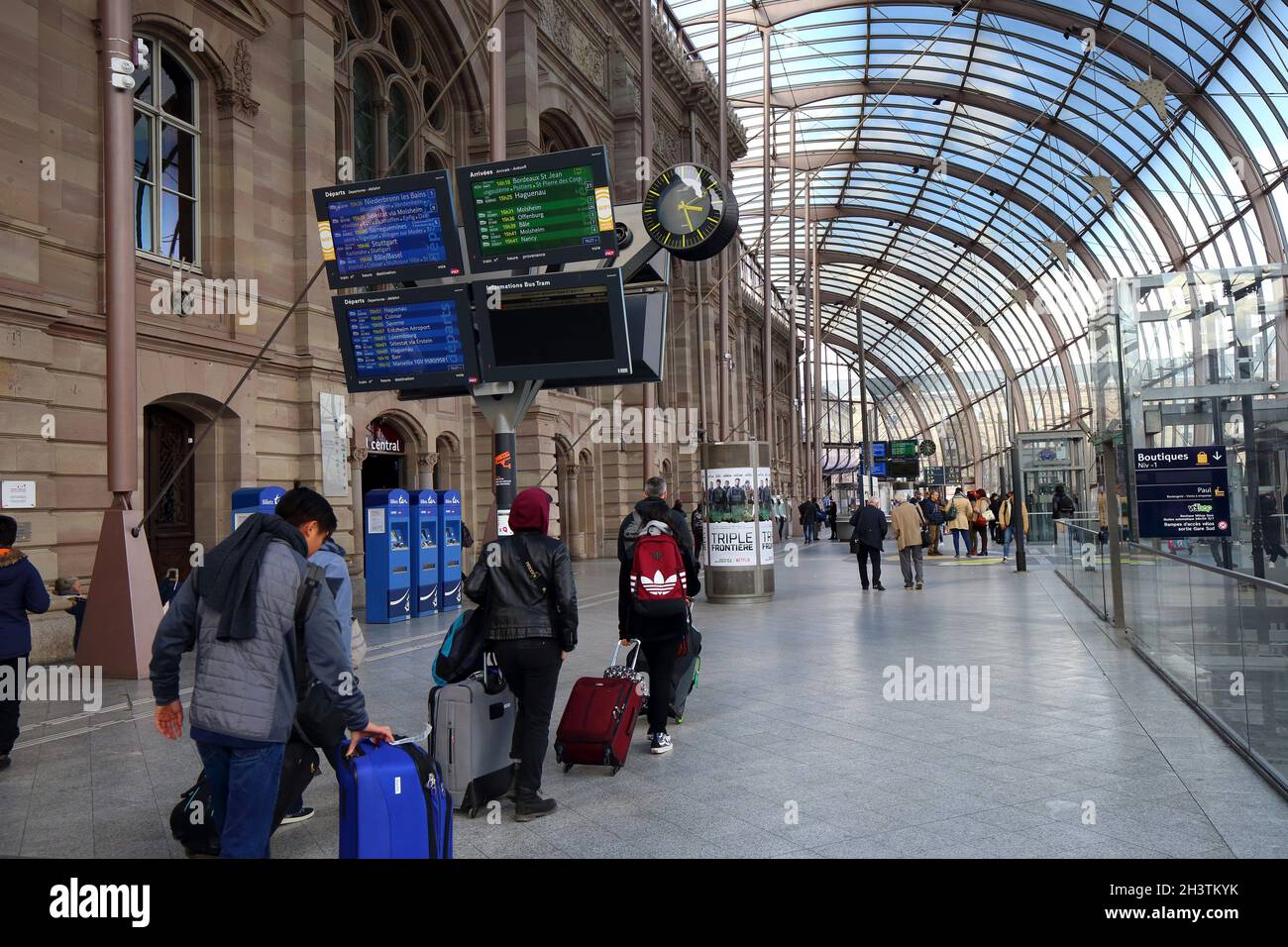 Lufthansa Bus Stop At Strasbourg Gare www.alamyimages.fr