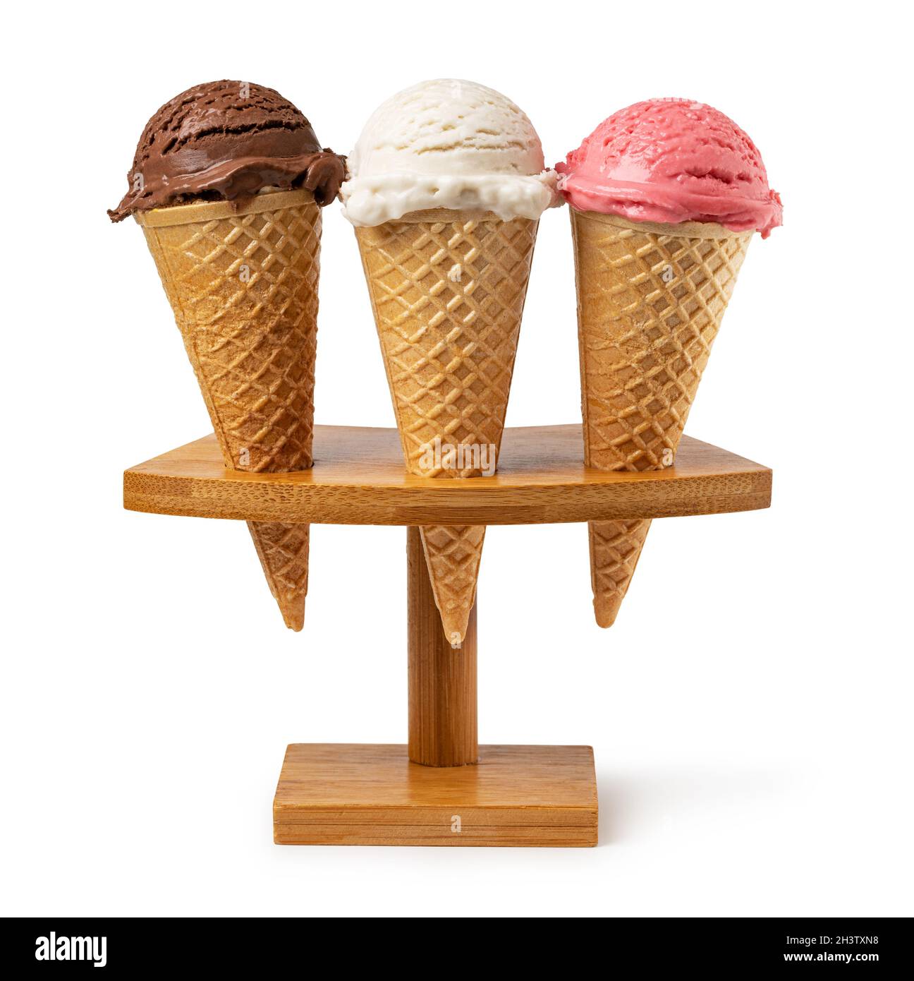 Cornet de gaufres à la crème glacée sur fond blanc Banque D'Images