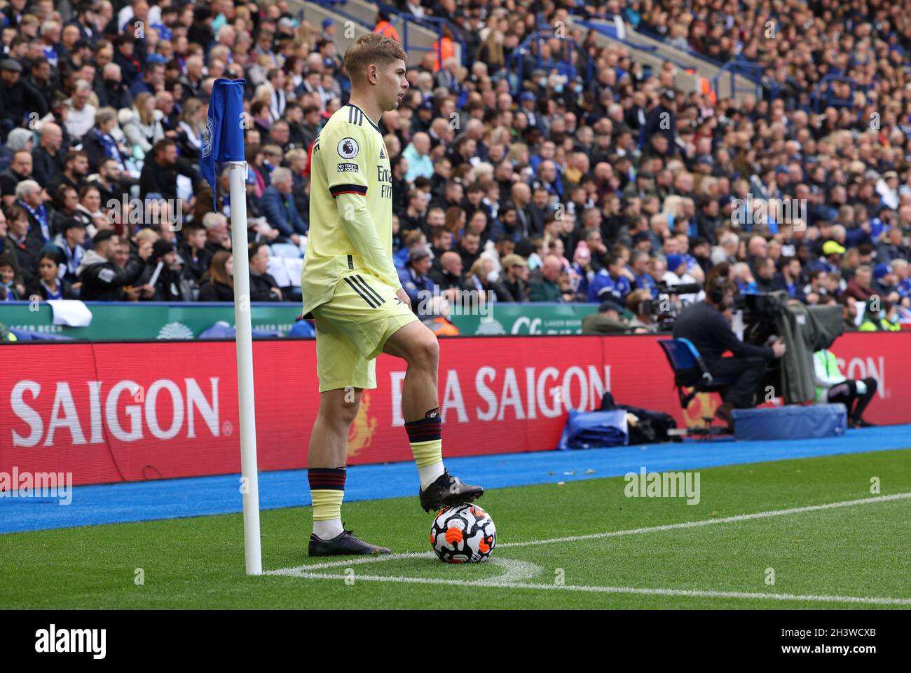 Leicester, Angleterre, 30 octobre 2021.Emile Smith Rowe d'Arsenal attend de prendre un virage pendant le match de la Premier League au King Power Stadium, Leicester.Le crédit photo doit être lu : Darren Staples / Sportimage Banque D'Images