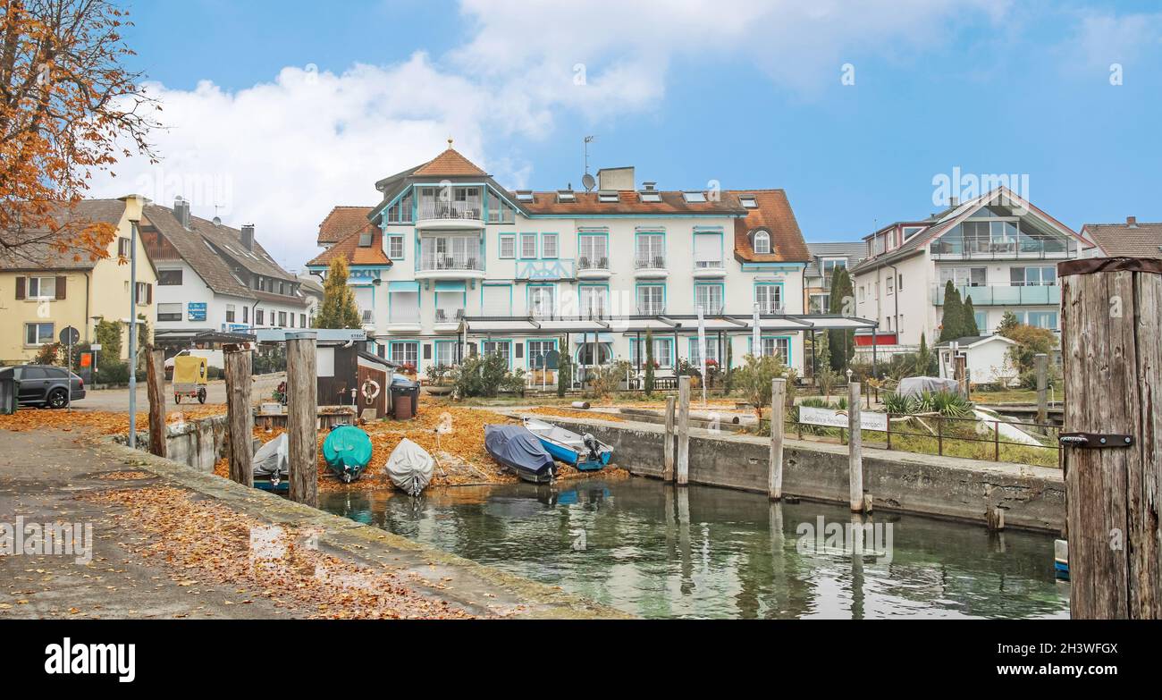 Fin de l'automne au stade de l'atterrissage sur l'île de Reichenau, lac de Constance Banque D'Images