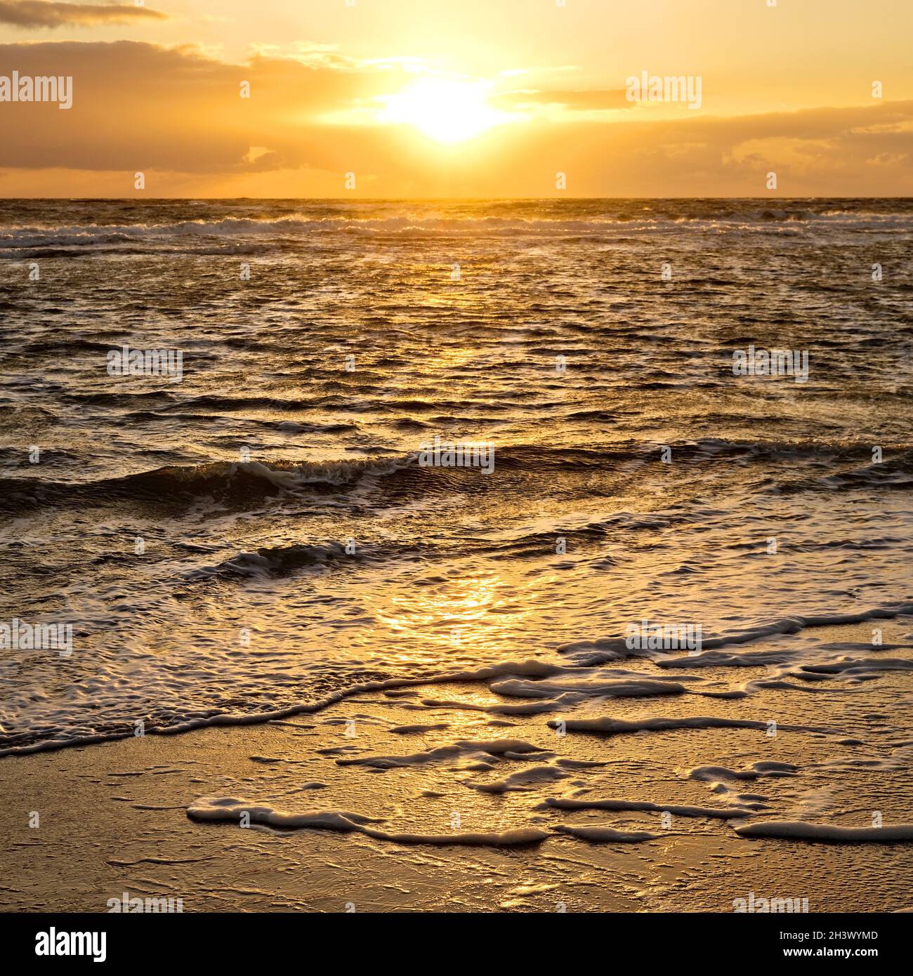 Mer du Nord au coucher du soleil, côte ouest de Hoernum, Sylt, Frise du Nord, Schleswig-Holstein, Allemagne,Europe Banque D'Images