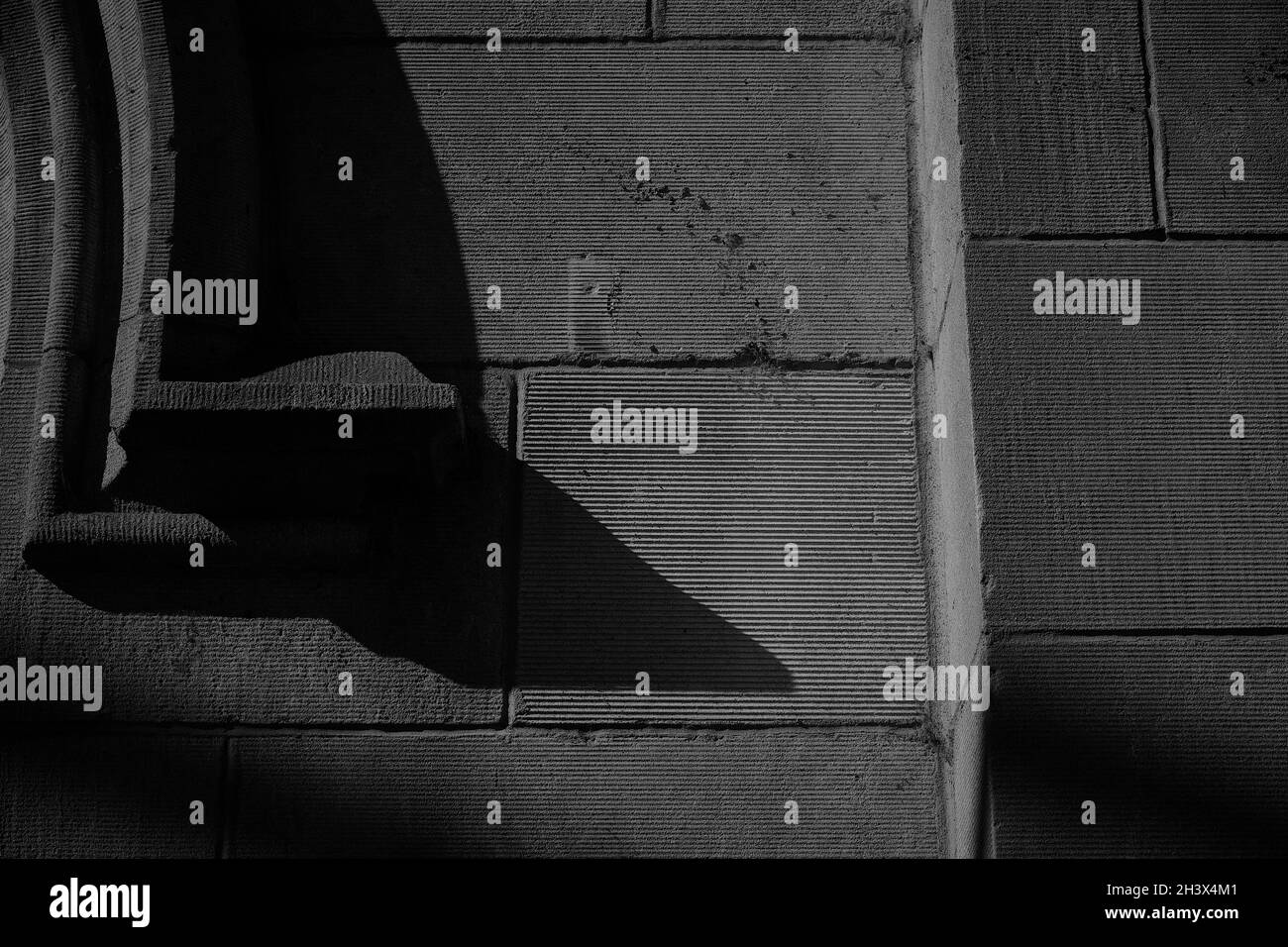 Gros plan noir et blanc de l'élément architectural, pour une vue abstraite minimale Banque D'Images