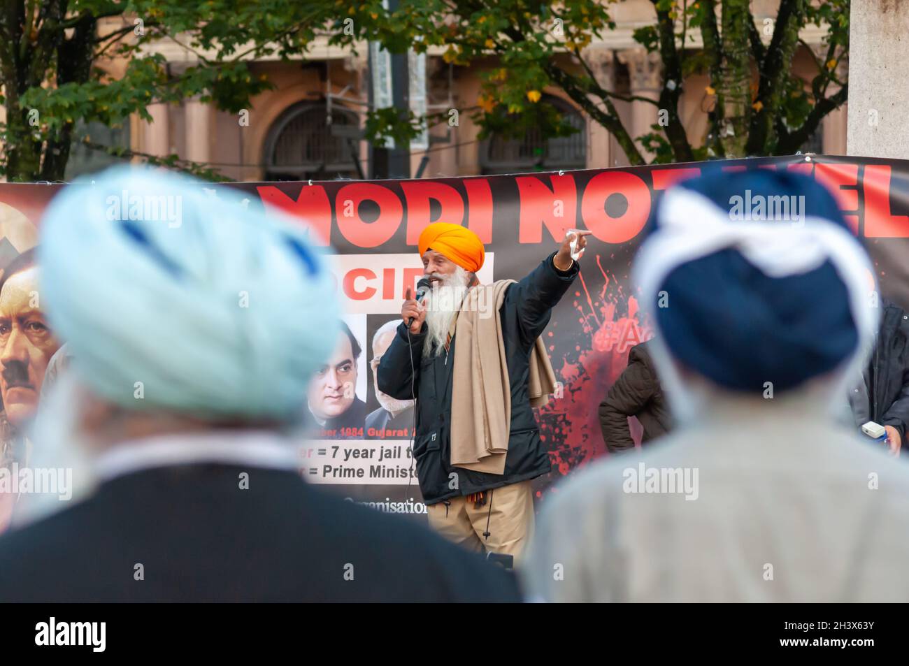 Glasgow, Écosse, Royaume-Uni.30 octobre 2021 : les gens se rassemblent sur la place George pour manifester leur solidarité avec Jagtar Singh Johal, surnommé Jaggi, militant des droits de l'homme sikh d'Écosse enlevé, torturé et emprisonné à tort par le gouvernement indien.Credit: SKULLY/Alay Live News Banque D'Images