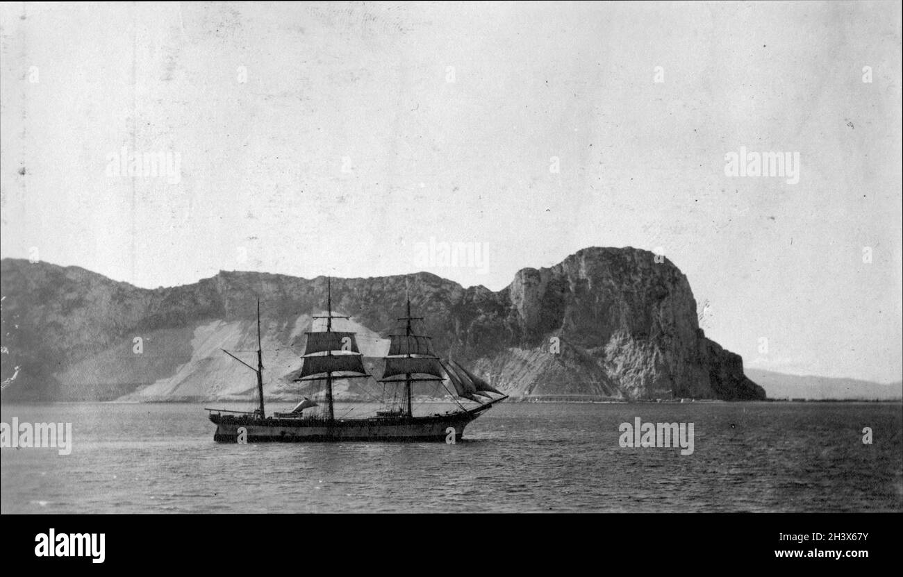Trois voiliers à voile à bord du Rocher de Gibraltar, 1909. Banque D'Images