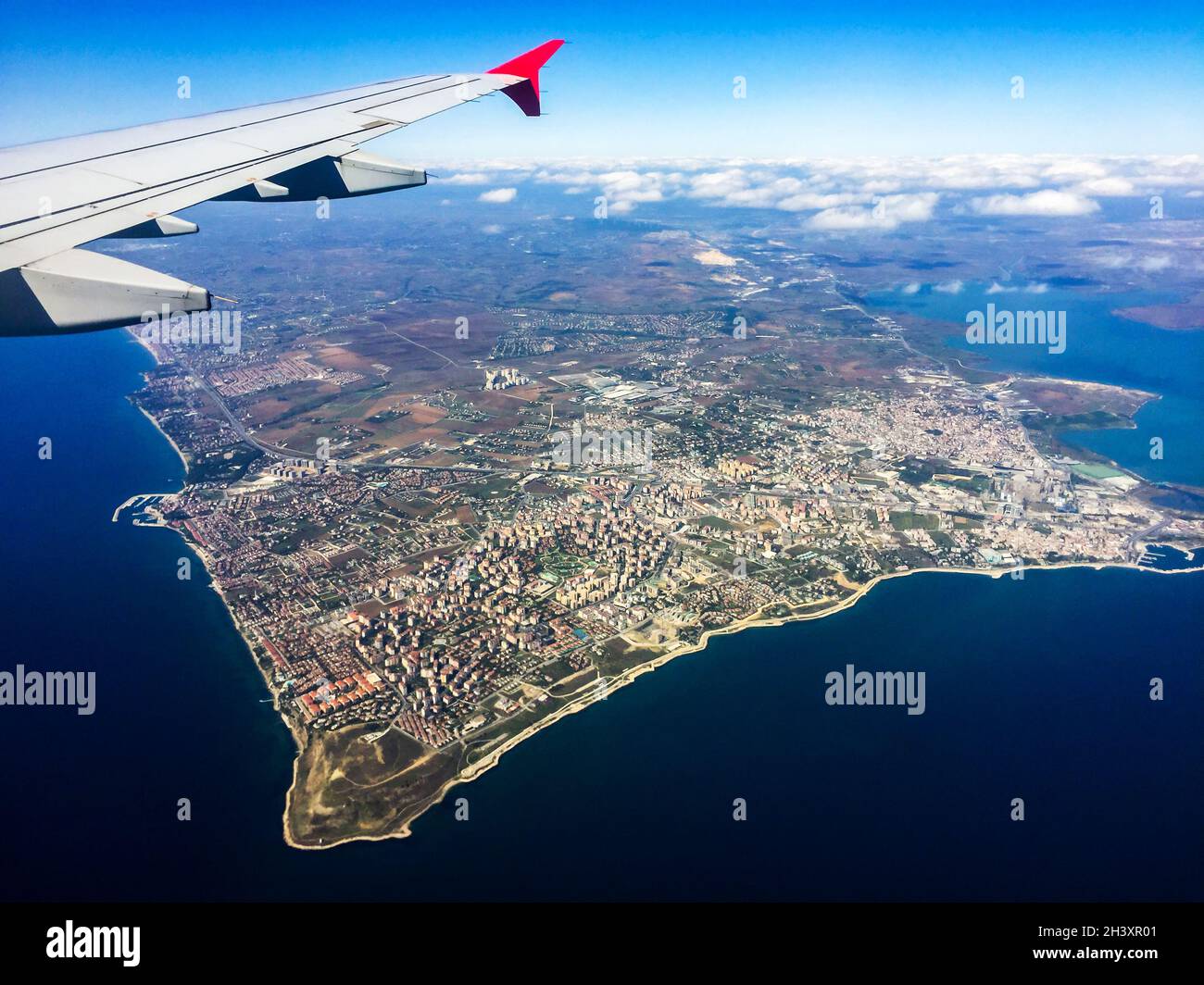 Prise de vue aérienne à partir d'un avion volant au-dessus de la mer de Marmara.Turquie.Istanbul. Banque D'Images