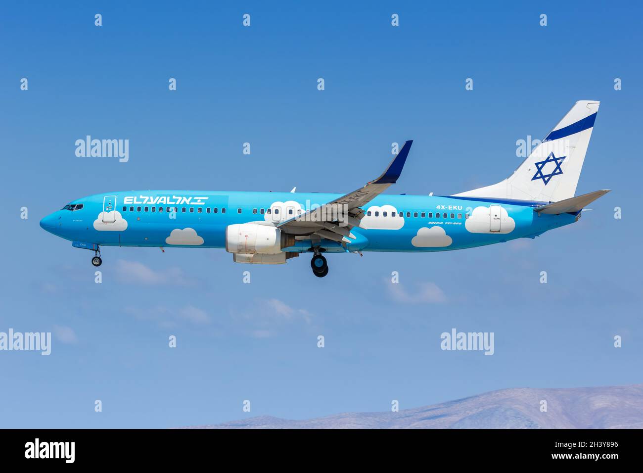 El al Boeing 737-800 aéroport d'Héraklion, Crète Banque D'Images