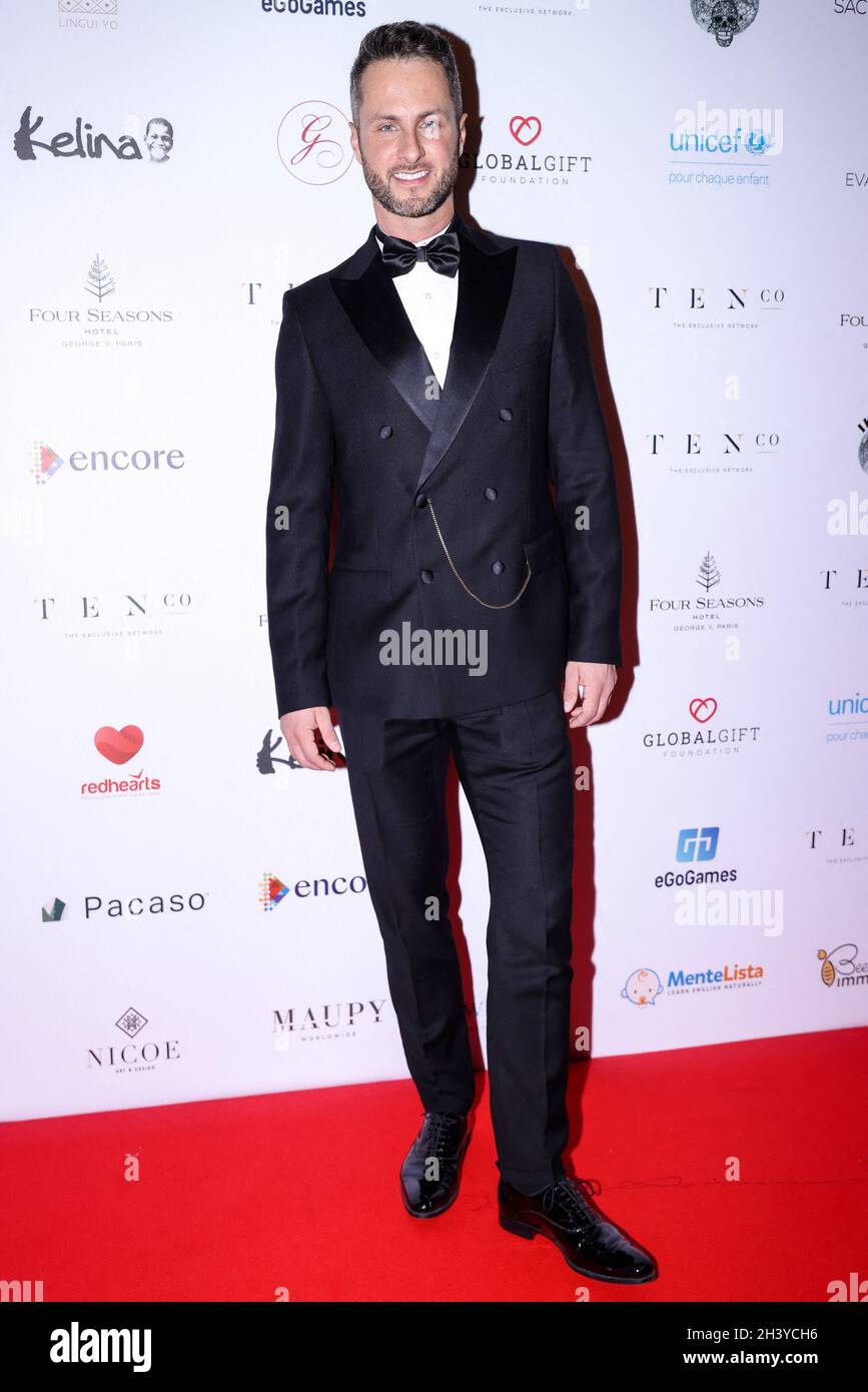 Paris, France.30 octobre 2021.Christian Millette arrive au Gala mondial des cadeaux le 30 octobre 2021 à George V à Paris, en France.(Photo de Lyvans Boolaky/ÙPtertainment/Sipa USA) crédit: SIPA USA/Alay Live News Banque D'Images