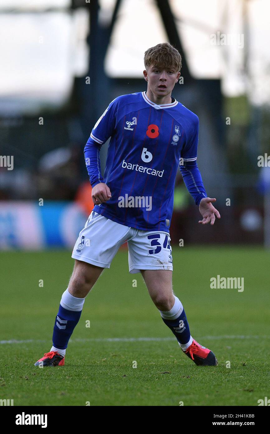 OLDHAM, ROYAUME-UNI.30 OCTOBRE Harry Vaughan d'Oldham Athletic lors du match Sky Bet League 2 entre Oldham Athletic et Swindon Town à Boundary Park, Oldham, le samedi 30 octobre 2021.(Credit: Eddie Garvey | MI News) Credit: MI News & Sport /Alay Live News Banque D'Images