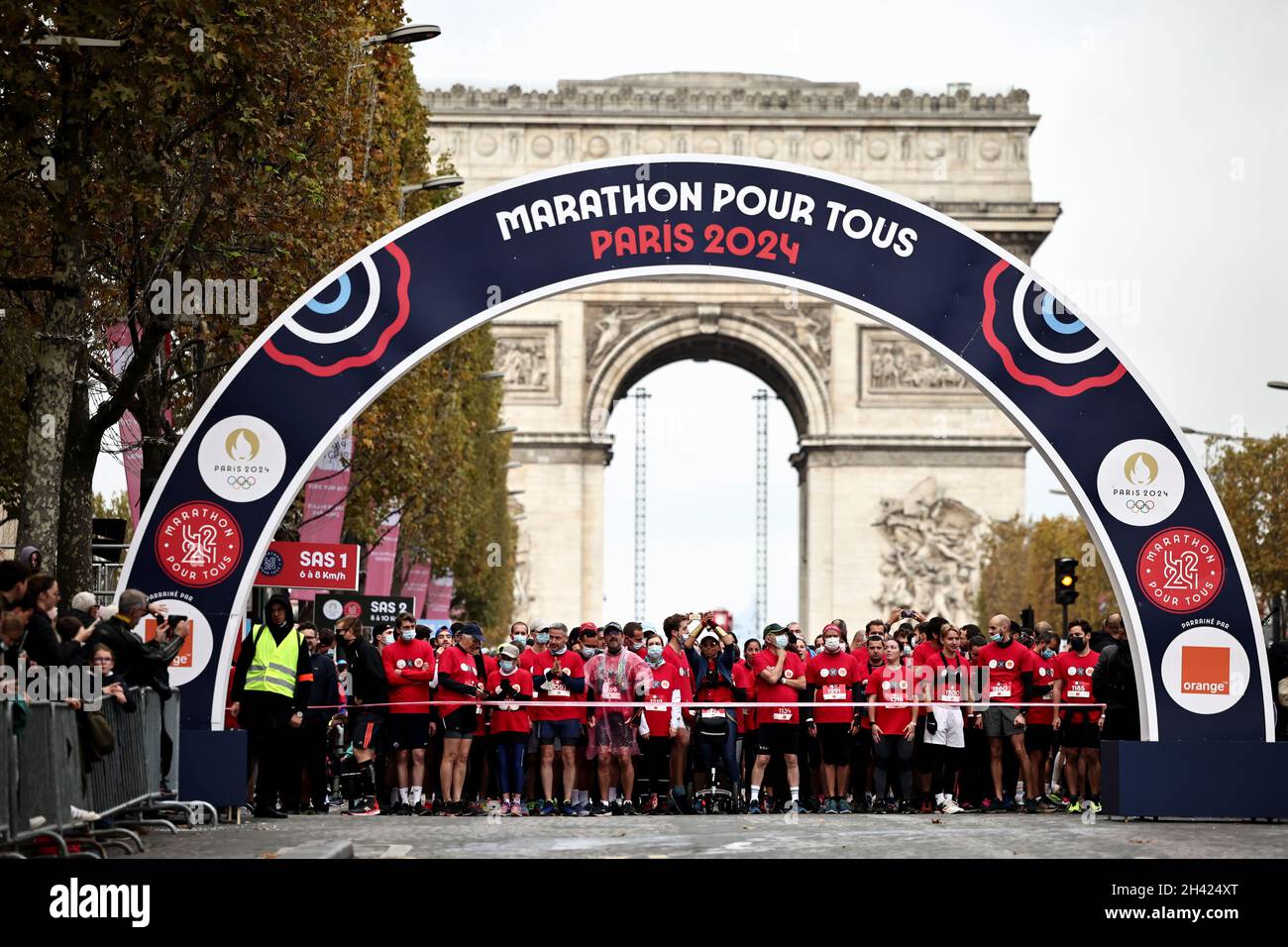 Marathon pour tous paris 2024 Banque de photographies et d’images à