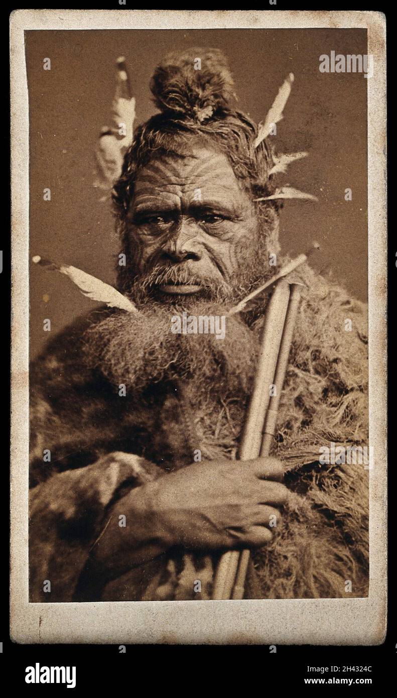 Un maori avec un visage tattoembout.Photographie, 18--. Banque D'Images