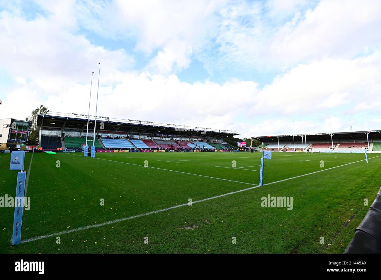 Twickenham, Royaume-Uni.31 octobre 2021.Rugby, premier ministre.Harlequins V Saracens.La fonction Stiop.Twickenham.Une vue générale (GV) du stade en regardant de l'autre côté du terrain depuis le coin sud-est vers l'ouest et le sud se dresse.Credit: Sport en images/Alamy Live News Banque D'Images